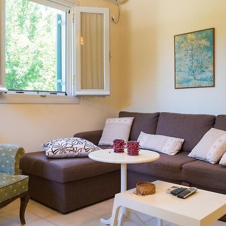 Apartament Avelia Pink Asprogerakata Zewnętrze zdjęcie