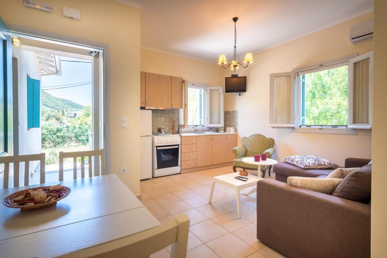 Apartament Avelia Pink Asprogerakata Zewnętrze zdjęcie